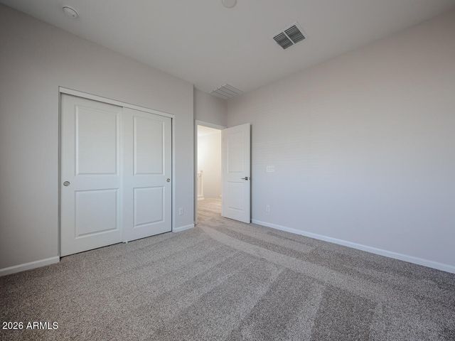 2647 E BOULDER Avenue, Apache Junction, AZ 85119