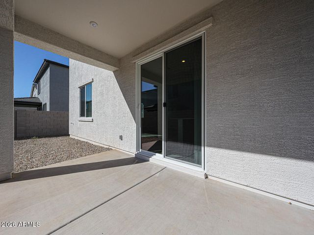 2647 E BOULDER Avenue, Apache Junction, AZ 85119