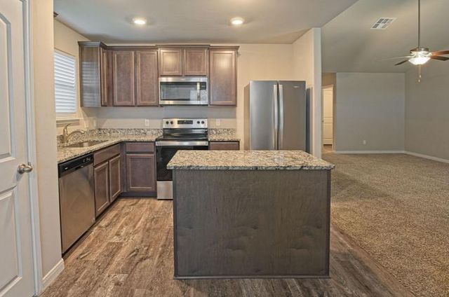 2301 Scarlet Lane, El Reno, OK 73036