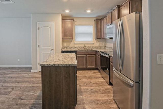 2301 Scarlet Lane, El Reno, OK 73036