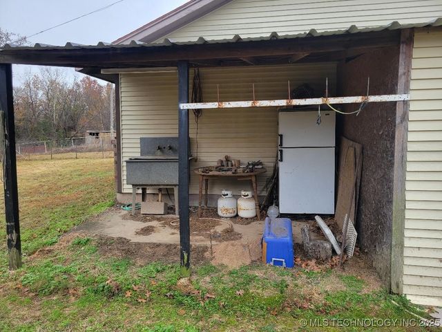 409612 E 1115 Road, Eufaula, OK 74432