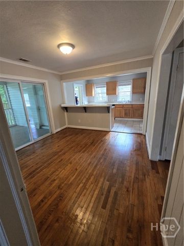 329 E 63rd Street, Savannah, GA 31405