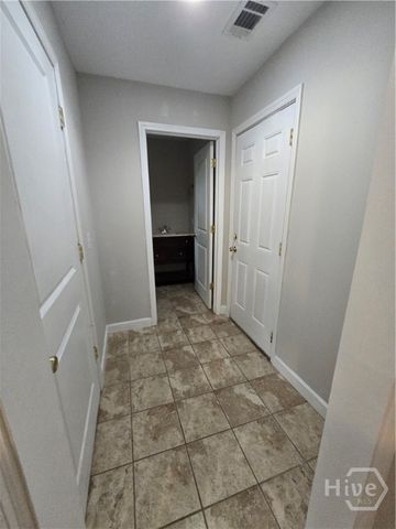 329 E 63rd Street, Savannah, GA 31405