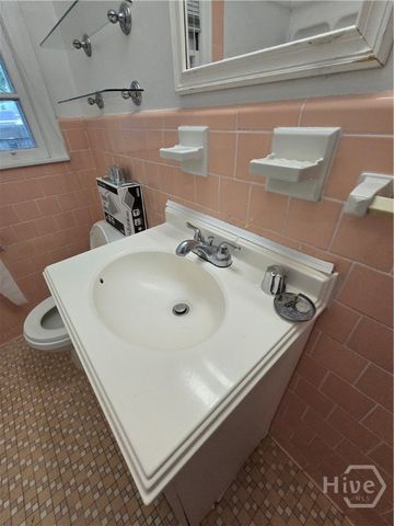 329 E 63rd Street, Savannah, GA 31405