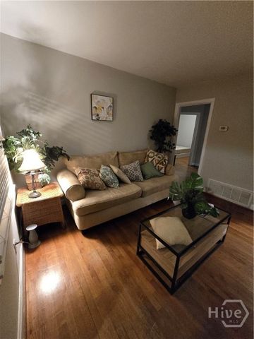 329 E 63rd Street, Savannah, GA 31405