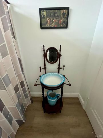 4402 Hilltop Drive, Lynchburg, VA 24502