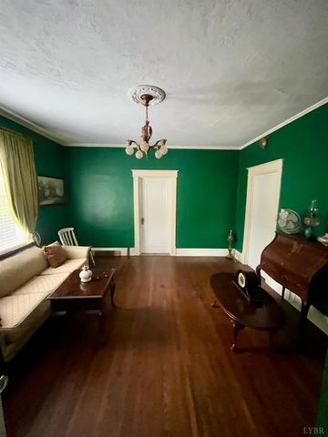 4402 Hilltop Drive, Lynchburg, VA 24502