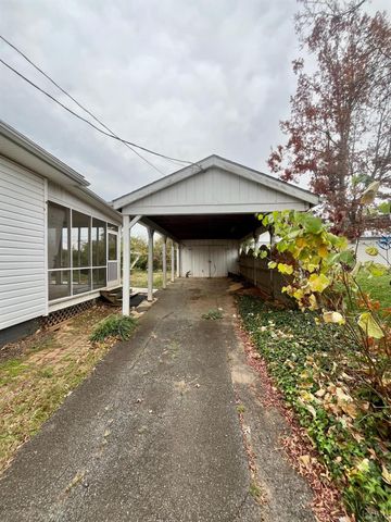 4402 Hilltop Drive, Lynchburg, VA 24502