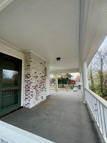 4402 Hilltop Drive, Lynchburg, VA 24502