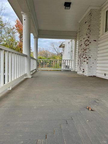 4402 Hilltop Drive, Lynchburg, VA 24502