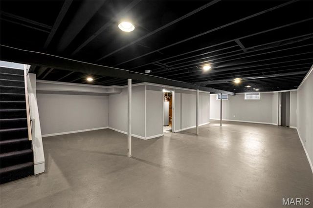 1283 Kingsford Drive, Florissant, MO 63031