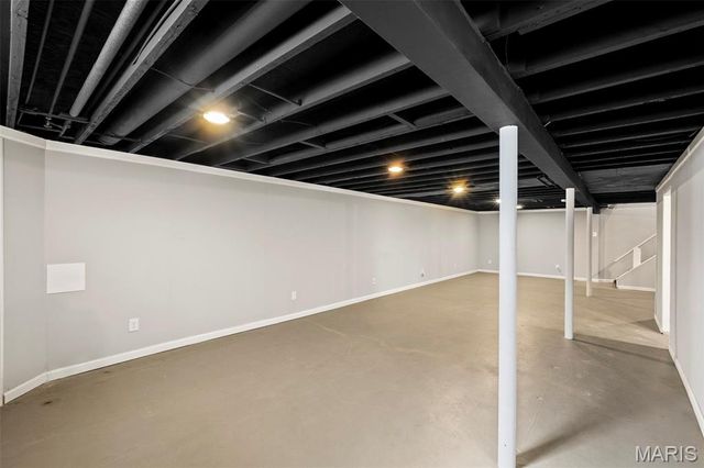 1283 Kingsford Drive, Florissant, MO 63031