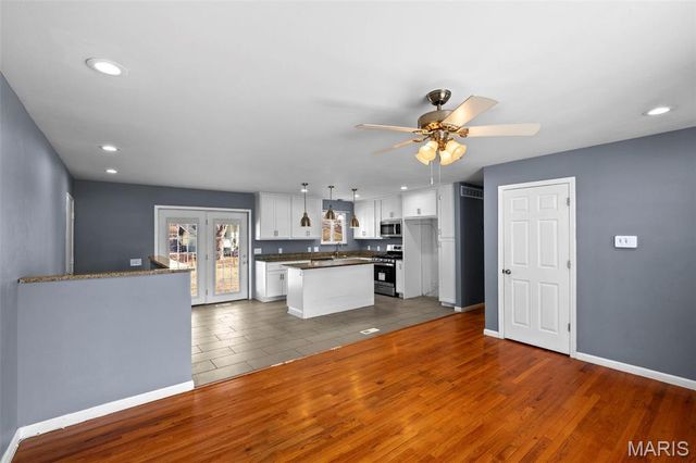 1283 Kingsford Drive, Florissant, MO 63031