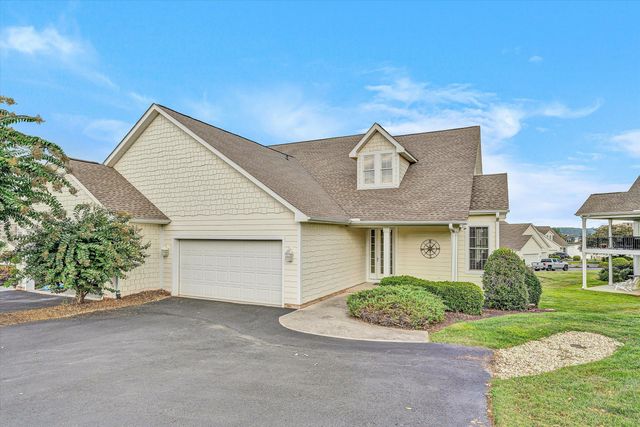 355 Haley Scott DR, Union Hall, VA 24176