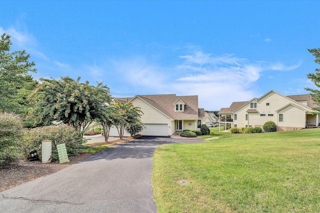 355 Haley Scott DR, Union Hall, VA 24176