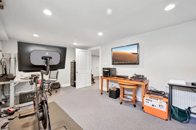 137 Weyford Terrace, Garden City, NY 11530