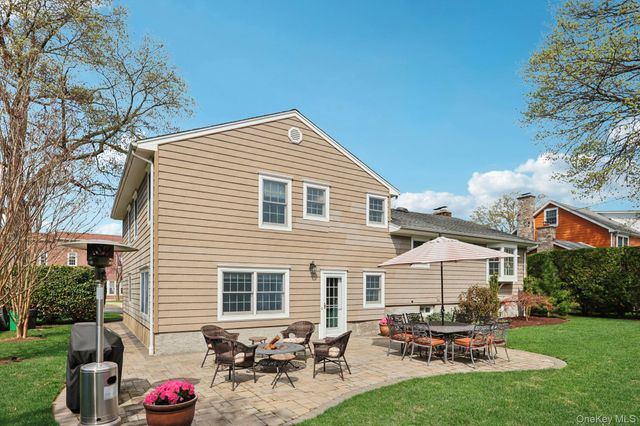 137 Weyford Terrace, Garden City, NY 11530