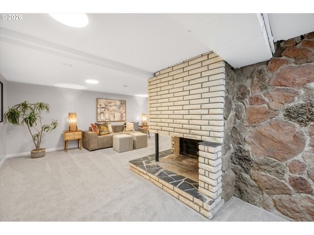 6106 Se CLINTON St, Portland, OR 97206