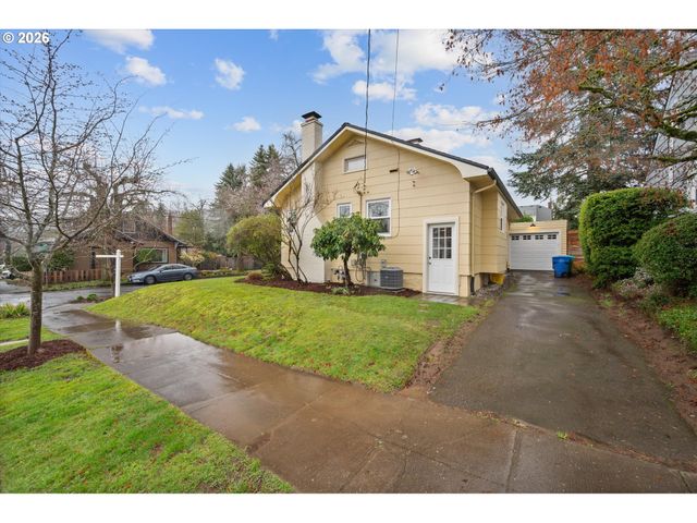 6106 Se CLINTON St, Portland, OR 97206