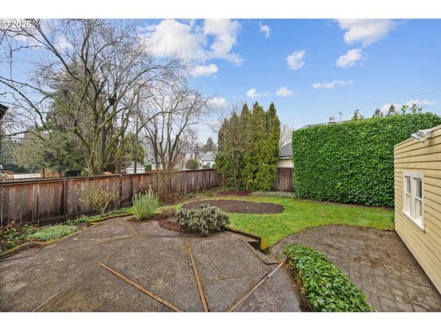 6106 Se CLINTON St, Portland, OR 97206