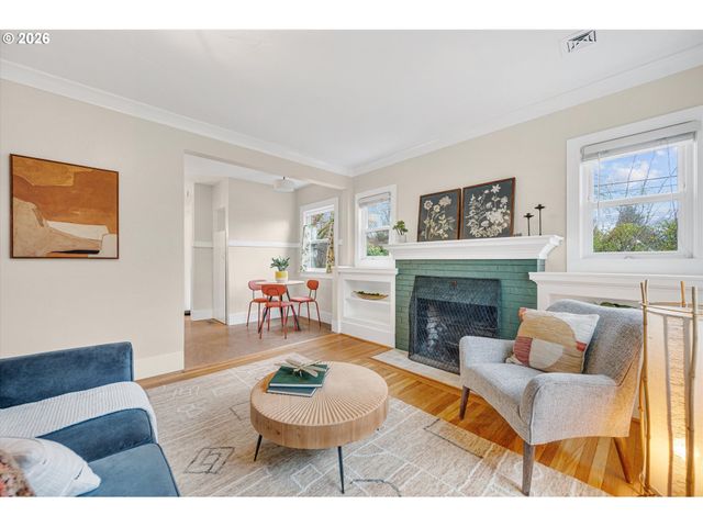 6106 Se CLINTON St, Portland, OR 97206