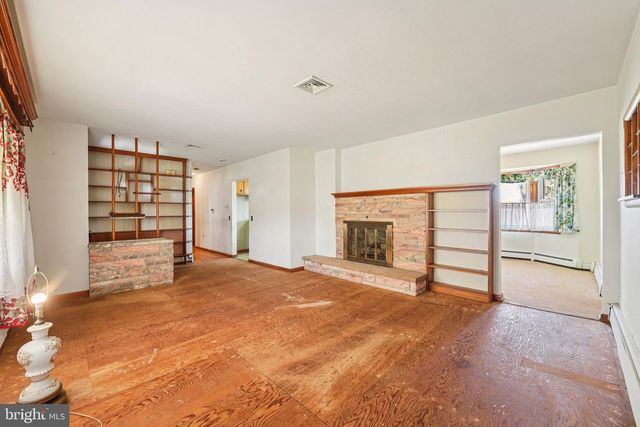 662 E WALNUT RD, Vineland, NJ 08360