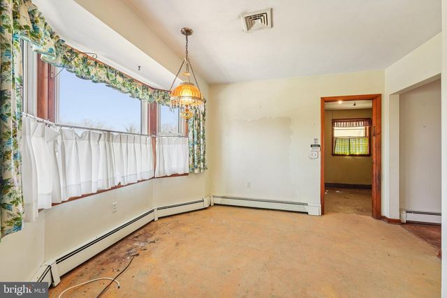 662 E WALNUT RD, Vineland, NJ 08360