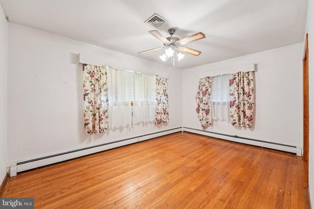 662 E WALNUT RD, Vineland, NJ 08360