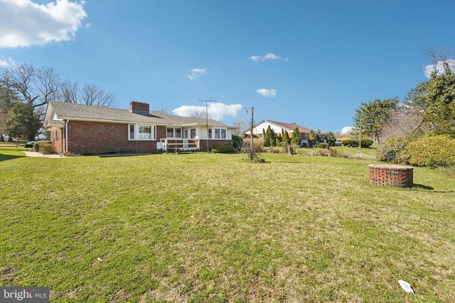 662 E WALNUT RD, Vineland, NJ 08360