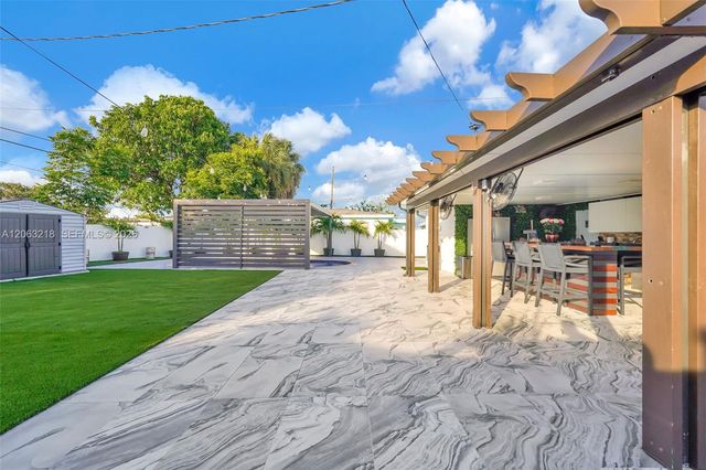 831 E 10th Pl, Hialeah, FL 33010