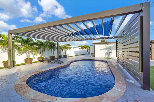 831 E 10th Pl, Hialeah, FL 33010