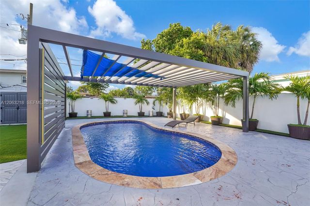 831 E 10th Pl, Hialeah, FL 33010