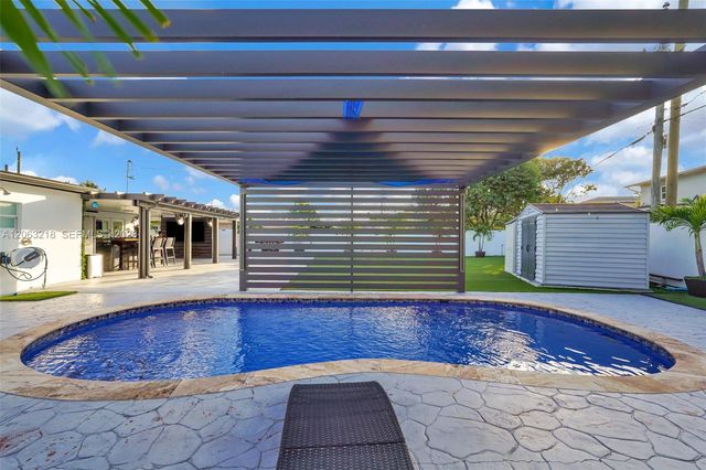 831 E 10th Pl, Hialeah, FL 33010
