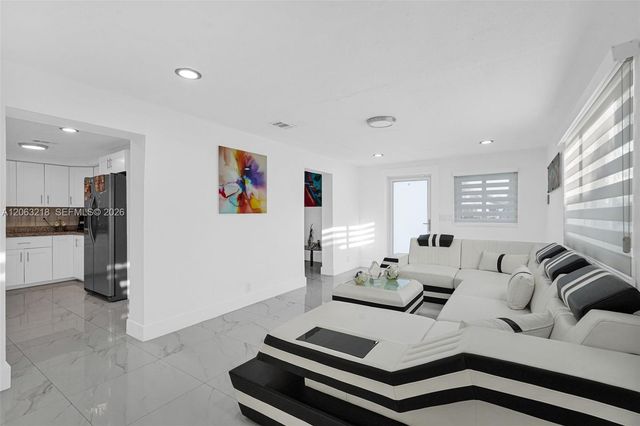 831 E 10th Pl, Hialeah, FL 33010