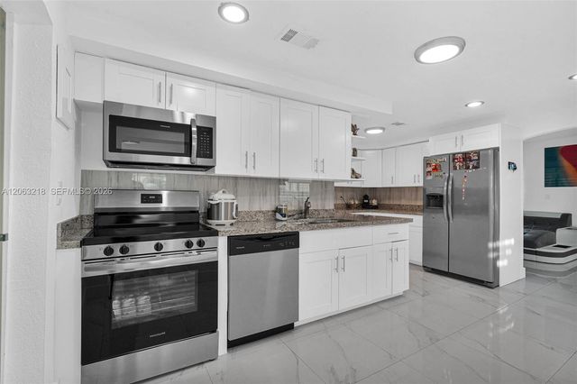 831 E 10th Pl, Hialeah, FL 33010