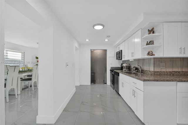 831 E 10th Pl, Hialeah, FL 33010