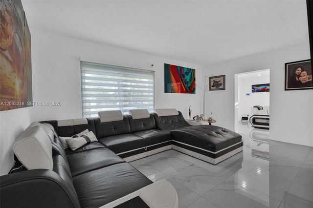831 E 10th Pl, Hialeah, FL 33010
