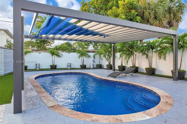 831 E 10th Pl, Hialeah, FL 33010