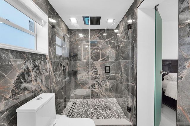 831 E 10th Pl, Hialeah, FL 33010