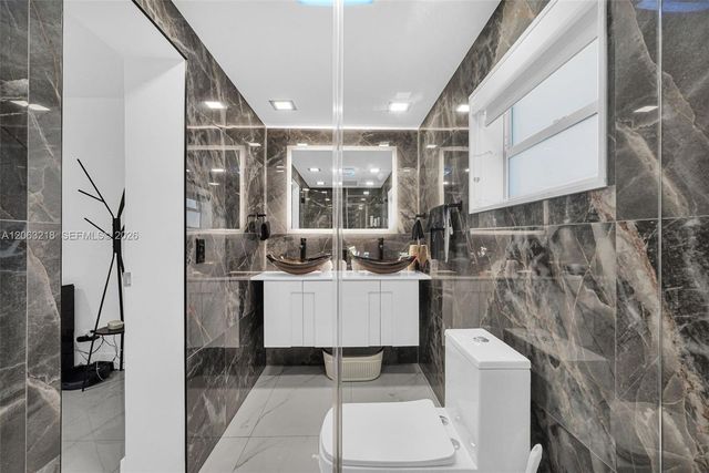 831 E 10th Pl, Hialeah, FL 33010