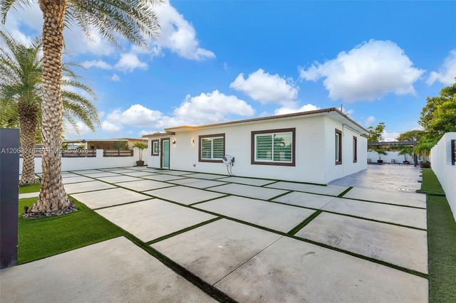 831 E 10th Pl, Hialeah, FL 33010
