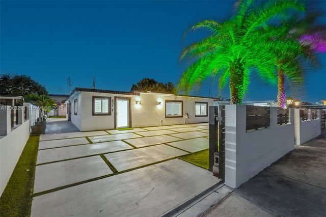 831 E 10th Pl, Hialeah, FL 33010
