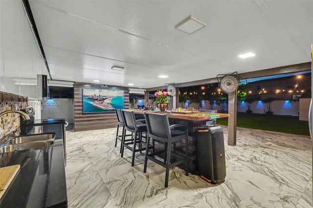 831 E 10th Pl, Hialeah, FL 33010