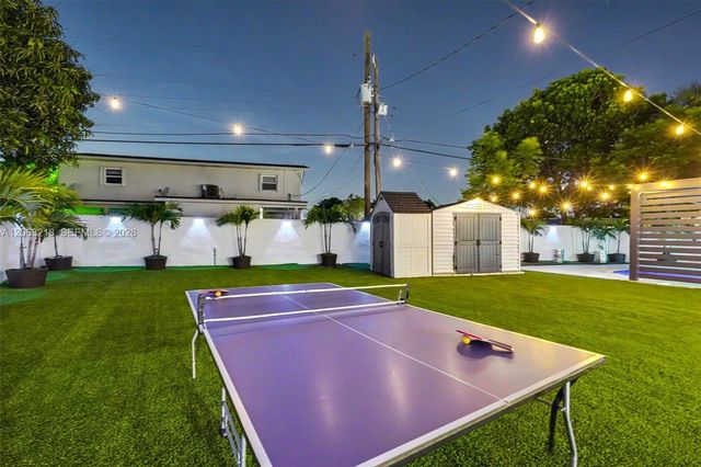 831 E 10th Pl, Hialeah, FL 33010