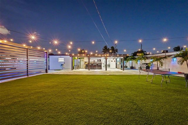 831 E 10th Pl, Hialeah, FL 33010