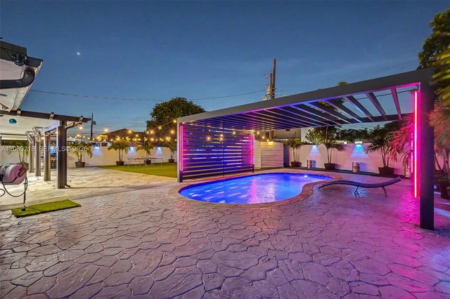 831 E 10th Pl, Hialeah, FL 33010