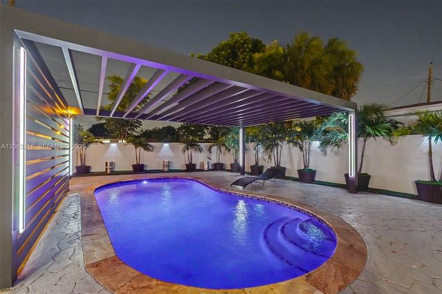 831 E 10th Pl, Hialeah, FL 33010