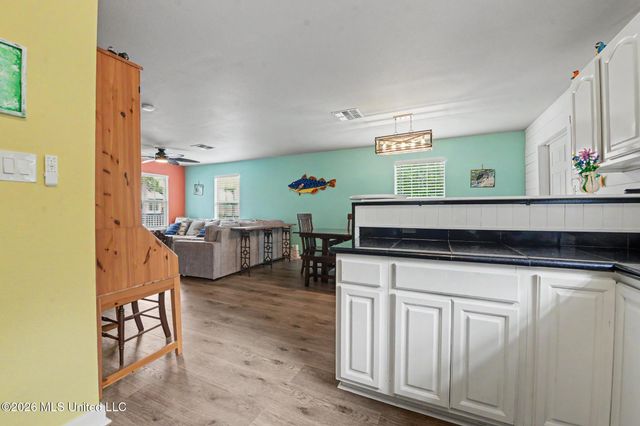 203 Mcdonald Drive, Pass Christian, MS 39571