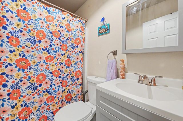203 Mcdonald Drive, Pass Christian, MS 39571
