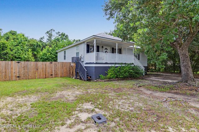 203 Mcdonald Drive, Pass Christian, MS 39571